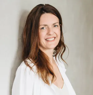 Dr. Arina Gui