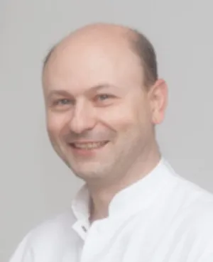 Dr. Marius Calomfirescu